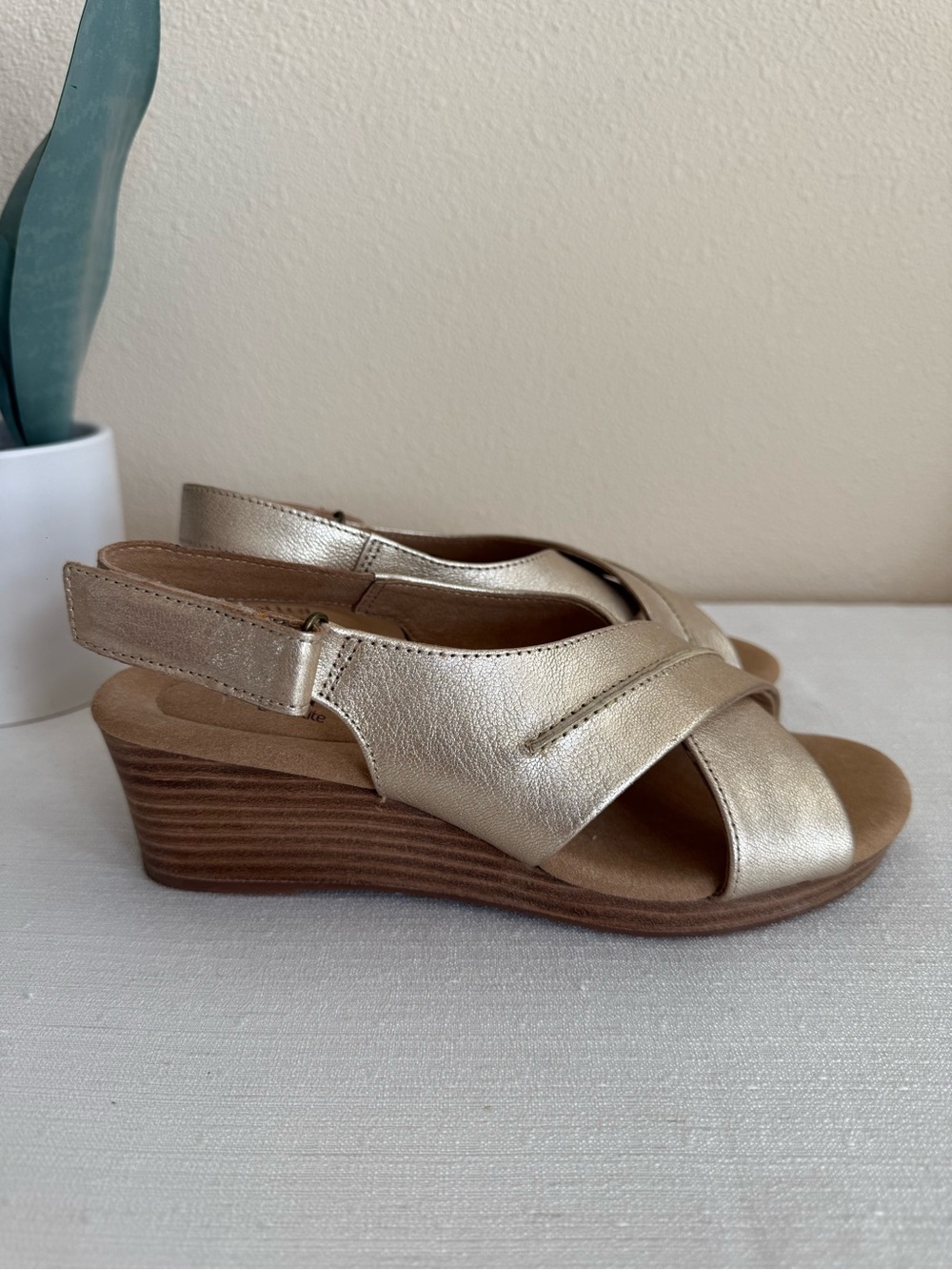 New HOTTER Bali Gold Cross Strap Padded Wedge Sandals